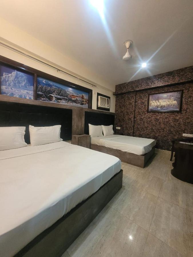 Sky Residency Bed & Breakfast New Delhi Bagian luar foto